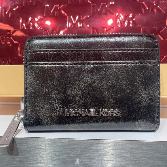 MICHAEL KORS Jet Set Medium Distressed Zip Around Card Case
Black 
NWT - Picture 3 of 16